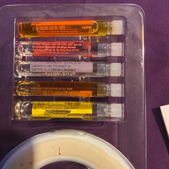 The Body Shop light bulb diffuser Fragrance Collection - Picture 3 of 3